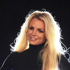 Après avoir mis fin au spectacle "Piece of Me", Britney Spears annonce une nouvelle résidence à Las Vegas sous le nm de "Britney Domination". 32 premiers concerts sont prévus au Park Theatre dès le 13 février 2019 !  Britney Spears at the announcement of her new residency, "Britney: Domination" at Park MGM in Las Vegas, Nevada. She will perform 32 shows at Park Theatre starting in February 2019.18/10/2018 - Las Vegas