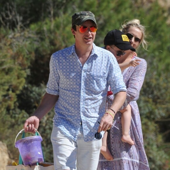 Exclusif - James Blunt avec sa femme Sofia Wellesley et leur fils en vacances à Ibiza, Espagne, le 30 mai 2019.