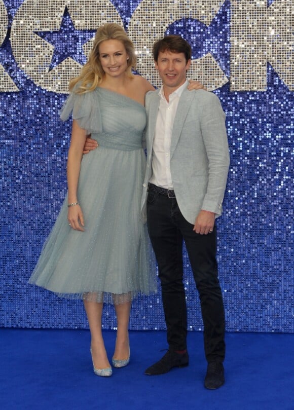 James Blunt et sa femme l'avocate Sofia Wellesley à la première du film "Rocketman" au cinéma Odeon Leicester Square à Londres, le 20 mai 2019.