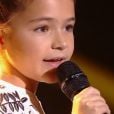 Magalie Vaé, gagnante de la "Star Academy 5", débarque comme prof d'une fillette dans "The Voice Kids", le 23 août 2019 sur TF1.