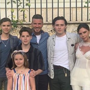 David, Victoria Beckham et leurs fils Brooklyn, Romeo et Cruz ont souhaité un joyeux anniversaire à Harper (8 ans).