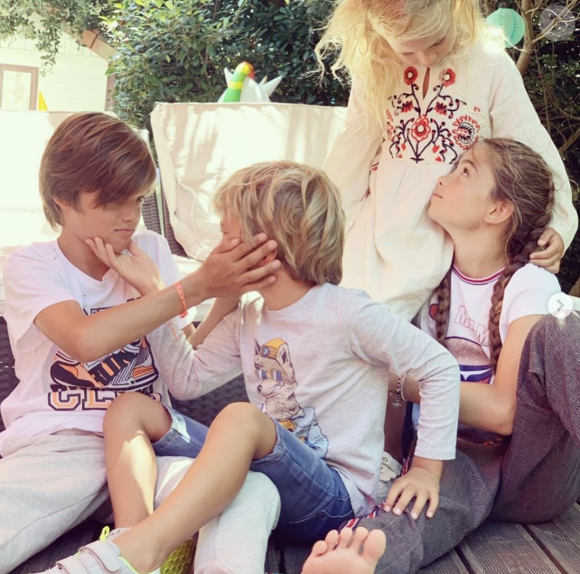Elodie Gossuin et ses quatre enfants - Instagram, samedi 24 août 2019