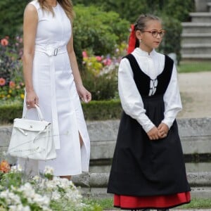 Melania Trump - Brigitte Macron et les conjoints visitent la ville de Espelette en marge du sommet du G7 à Biarritz le 25 août 2019. © Thibaud Moritz / Pool / Bestimage