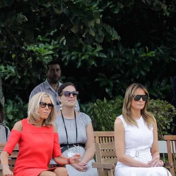 Brigitte Macron, Melania Trump - Brigitte Macron et les conjoints visitent la ville de Espelette en marge du sommet du G7 à Biarritz le 25 août 2019. © Thibaud Moritz / Pool / Bestimage