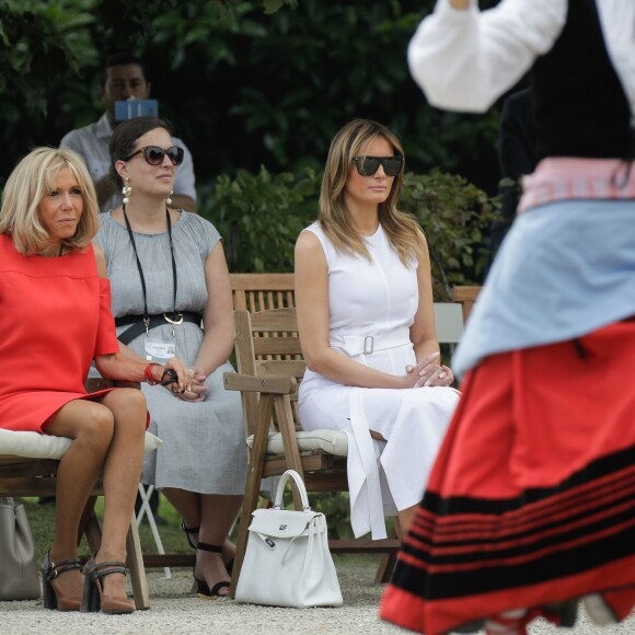 Brigitte Macron, Melania Trump - Brigitte Macron et les conjoints visitent la ville de Espelette en marge du sommet du G7 à Biarritz le 25 août 2019. © Thibaud Moritz / Pool / Bestimage