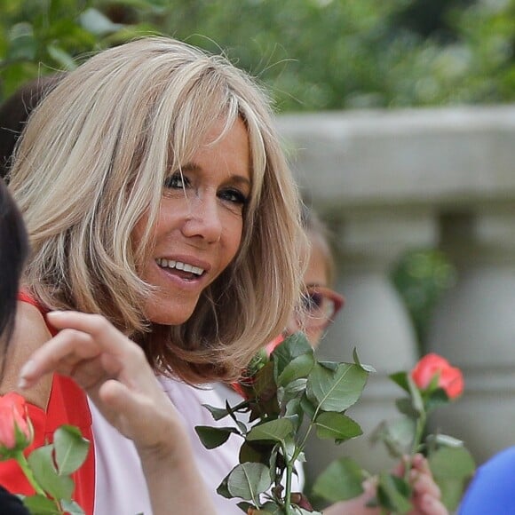 Brigitte Macron - Brigitte Macron et les conjoints visitent la ville de Espelette en marge du sommet du G7 à Biarritz le 25 août 2019. © Thibaud Moritz / Pool / Bestimage