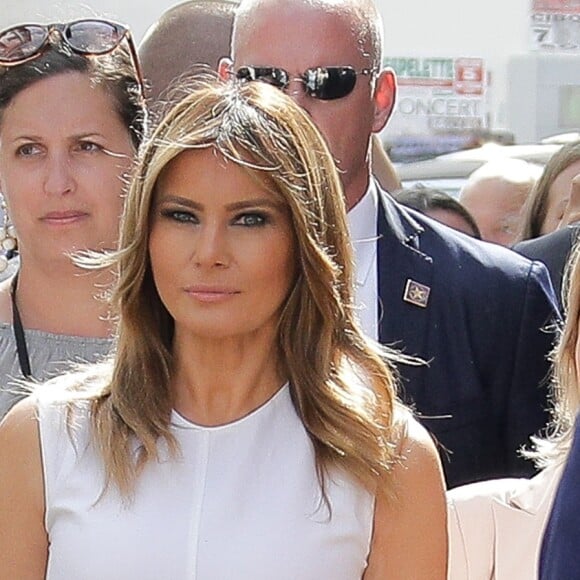 Melania Trump - Brigitte Macron et les conjoints visitent la ville de Espelette en marge du sommet du G7 à Biarritz le 25 août 2019. © Thibaud Moritz / Pool / Bestimage