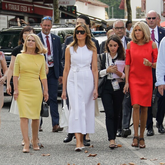 Jenny Morrison, la femme du premier ministre de l'Australie, Cecilia Morel, femme du président du Chili, Melania Trump, Brigitte Macron - Brigitte Macron et les conjoints visitent la ville de Espelette en marge du sommet du G7 à Biarritz le 25 août 2019. © Thibaud Moritz / Pool / Bestimage