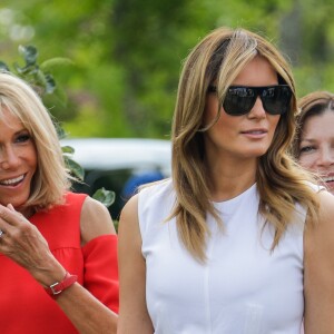 Brigitte Macron, Melania Trump - Brigitte Macron et les conjoints visitent la ville de Espelette en marge du sommet du G7 à Biarritz le 25 août 2019. © Thibaud Moritz / Pool / Bestimage