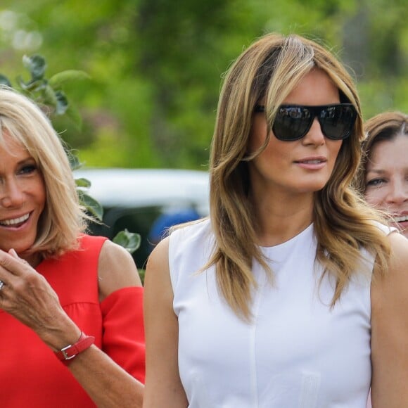 Brigitte Macron, Melania Trump - Brigitte Macron et les conjoints visitent la ville de Espelette en marge du sommet du G7 à Biarritz le 25 août 2019. © Thibaud Moritz / Pool / Bestimage