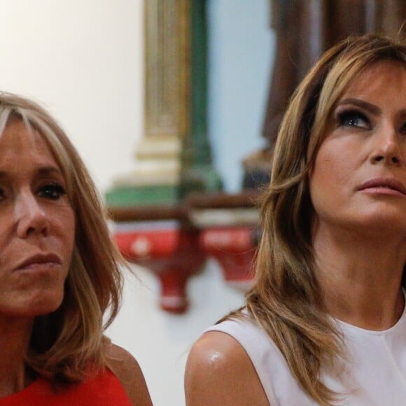 Brigitte Macron, Melania Trump - Brigitte Macron et les conjoints visitent la ville de Espelette en marge du sommet du G7 à Biarritz le 25 août 2019. © Thibaud Moritz / Pool / Bestimage