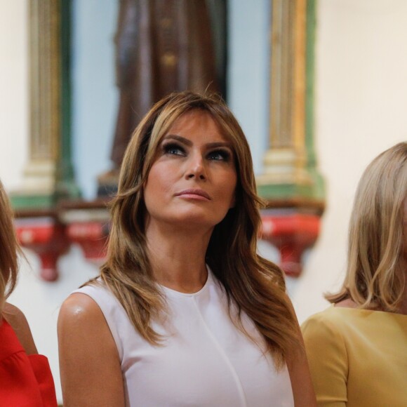 Brigitte Macron, Melania trump, Malgorzata Tusk, la femme du président du conseil de l'europe, - Brigitte Macron et les conjoints visitent la ville de Espelette en marge du sommet du G7 à Biarritz le 25 août 2019. © Thibaud Moritz / Pool / Bestimage