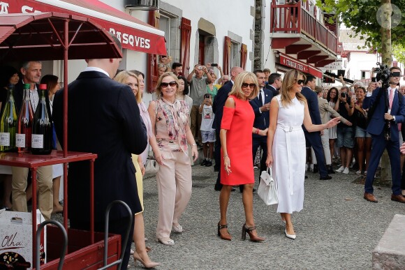 Cecilia Morel, femme du président du Chili, Brigitte Macron, Melania Trump - Brigitte Macron et les conjoints visitent la ville de Espelette en marge du sommet du G7 à Biarritz le 25 août 2019. © Thibaud Moritz / Pool / Bestimage