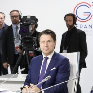 Le président Emmanuel Macron, Giuseppe Conte, premier ministre d'Italie, Donald Trump, président des Etats-Unis - Première séance de travail du G7 consacrée à l'agenda stratégique et de sécurité et à l'économie internationale durant le sommet du G7 à Biarritz, France, le 25 août 2019. © Stéphane Lemouton / Bestimage