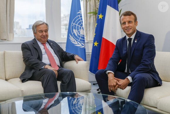 Le président de la République française Emmanuel Macron lors d'une rencontre avec le secrétaire général de l'ONU Antonio Guterres lors du sommet du G7 à Biarritz, France, le 25 août 2019. © Sébastien Ortola/Pool/Bestimage