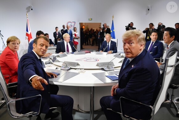 Angela Merkel, chancelière d'Allemagne, le président Emmanuel Macron, Boris Johnson, premier ministre du Royaume Uni, Donald Trump, président des Etats-Unis , Giuseppe Conte, premier ministre d'Italie, Shinzo Abe, premier ministre du Japon - Première séance de travail du G7 consacrée à l'agenda stratégique et de sécurité et à l'économie internationale durant le sommet du G7 à Biarritz, France, le 25 août 2019.