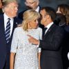 Le président américain Donald Trump, le président français Emmanuel Macron avec sa femme Brigitte Macron, - Les dirigeants du G7 et leurs invités posent pour une photo de famille lors du sommet du G7 à Biarritz, France, le 25 août 2019. © Dominique Jacovides/Bestimage