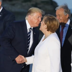 Le président américain Donald Trump et La chancelière allemande Angela Merkel - Les dirigeants du G7 et leurs invités posent pour une photo de famille lors du sommet du G7 à Biarritz, France, le 25 août 2019. © Dominique Jacovides/Bestimage