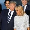 Le président américain Donald Trump avec sa femme Melania Trump et la Première Dame Brigitte Macron - Les dirigeants du G7 et leurs invités posent pour une photo de famille lors du sommet du G7 à Biarritz, France, le 25 août 2019. © Dominique Jacovides/Bestimage