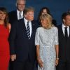 Le président américain Donald Trump avec sa femme Melania Trump, le président français Emmanuel Macron avec sa femme Brigitte Macron - Les dirigeants du G7 et leurs invités posent pour une photo de famille lors du sommet du G7 à Biarritz, France, le 25 août 2019.