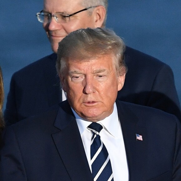 Le Premier ministre canadien, Justin Trudeau, le président américain Donald Trump avec sa femme Melania Trump et la Première Dame Brigitte Macron - Les dirigeants du G7 et leurs invités posent pour une photo de famille lors du sommet du G7 à Biarritz, France, le 25 août 2019.