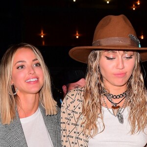 Miley Cyrus et Kaitlynn Carter arrivent à l'Up & Down pour l'after party des MTV Video Music Awards. New York, le 26 août 2019.