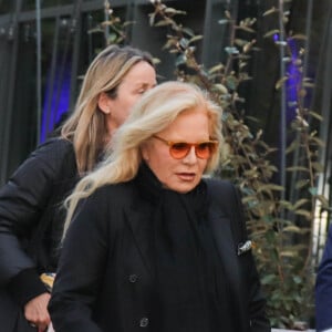 Sylvie Vartan - les invitées de M.Drucker arrivent au studio Gabriel pour l'enregistrement de l'émission Vivement Dimanche, Paris, le 18 mars 2019