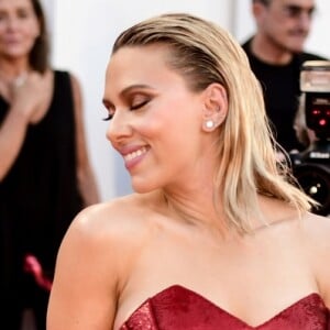 Scarlett Johansson lors de la première du film "Marriage Story" lors du 76e festival du film de Venise, la Mostra, sur le Lido au Palais du cinéma de Venise, Italie, le 29 août 2019.