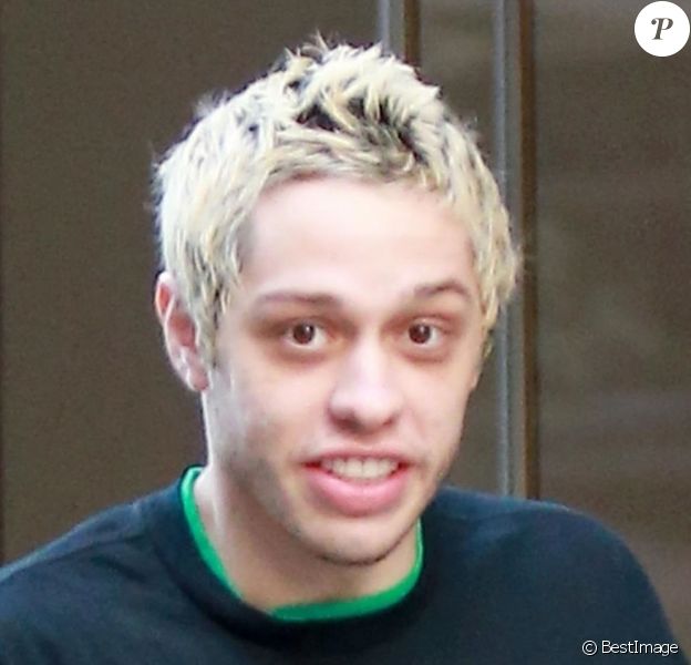 Pete Davidson dans les rues de New York, le 28 août 2018.