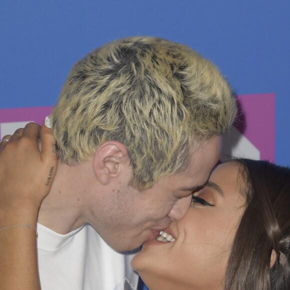 Pete Davidson et Ariana Grande - Photocall des MTV Video Music Awards 2018 au Radio City Music Hall à New York, le 20 août 2018.