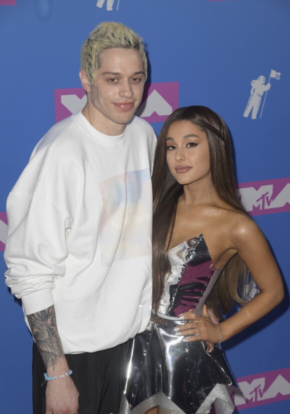 Pete Davidson et Ariana Grande - Photocall des MTV Video Music Awards 2018 au Radio City Music Hall à New York, le 20 août 2018.