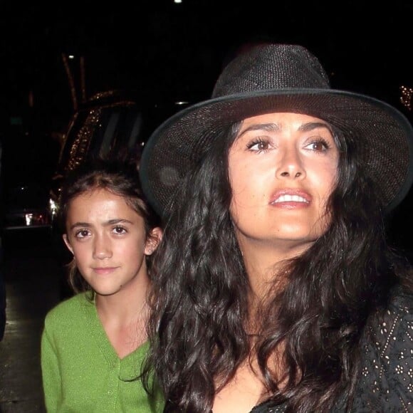 Salma Hayek est allée diner avec sa fille Valentina Pinault et son mari François-Henri Pinault au restaurant Madeo à Beverly Hills, le 14 août 2018.