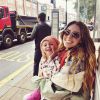 Kylie Rae Harris pose avec sa fille le 4 décembre 2018 sur Instagram.