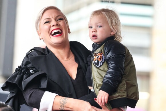 Pink et son fils Jameson Moon Hart - La chanteuse Pink (Alecia Beth Moore) reçoit son étoile sur le Walk of Fame à Hollywood, Los Angeles, le 5 février 2019. Elle a reçu la 2656ème étoile dans la catégorie "Recording".
