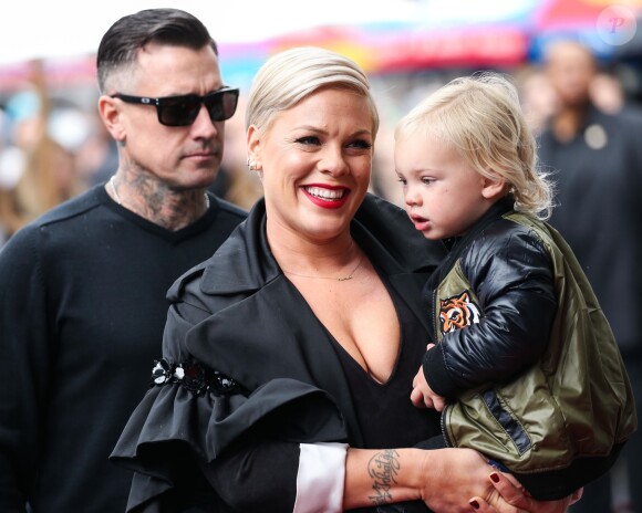 Pink, son mari Carey Hart avec leur fils Jameson Moon Hart - La chanteuse Pink (Alecia Beth Moore) reçoit son étoile sur le Walk of Fame à Hollywood, Los Angeles, le 5 février 2019. Elle a reçu la 2656ème étoile dans la catégorie "Recording".