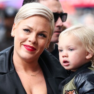Pink et son fils Jameson Moon Hart - La chanteuse Pink (Alecia Beth Moore) reçoit son étoile sur le Walk of Fame à Hollywood, Los Angeles, le 5 février 2019. Elle a reçu la 2656ème étoile dans la catégorie "Recording".