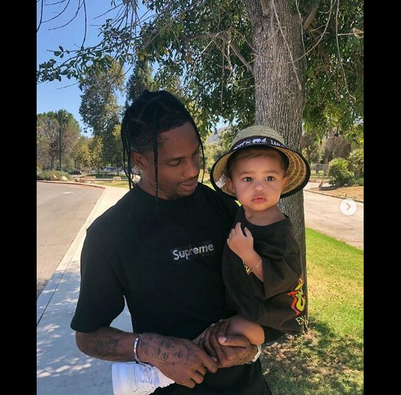 Travis Scott et sa fille Stormi, le 25 juillet 2019.
