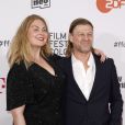 Sean Bean et sa femme Ashley Moore - Les célébrités arrivent à la remise des prix du festival du film de Cologne en Allemagne le 6 octobre 2017.