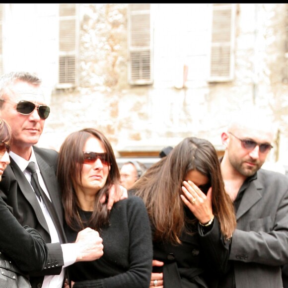 Les parents de Grégory Lemarchal, sa soeur et Karine Ferri- Obsèques de Grégory Lemarchal à Chambery, en mai 2007.