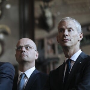 Jean-Michel Blanquer, ministre de l'éducation nationale, Franck Riester, ministre de la culture - Le président Emmanuel Macron visite le château de By à Thomery, l'un des 18 sites retenus pour la deuxième édition du Loto du patrimoine le 20 septembre 2019. © Kamil Zihnioglu / Pool / Bestimage