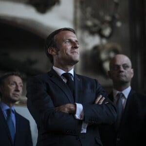 Stéphane Bern, Jean-Michel Blanquer, ministre de l'éducation nationale - Le président Emmanuel Macron visite le château de By à Thomery, l'un des 18 sites retenus pour la deuxième édition du Loto du patrimoine le 20 septembre 2019. © Kamil Zihnioglu / Pool / Bestimage