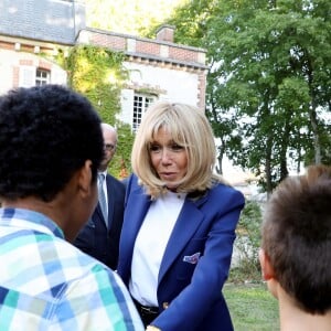 La Première Dame Brigitte Macron - Le Président de la République E. Macron et sa femme la Première Dame B. Macron étaient au château de By, à Thomery (Seine-et-Marne), l'un des 18 sites retenus pour la deuxième édition du Loto du patrimoine, le 20 Septembre 2019. © Dominique Jacovides/Bestimage