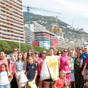 Exclusif - Le prince Albert II de Monaco a participé le 21 septembre 2019 à la première édition en principauté du World CleanUp Day, une opération de ramassage de déchets. © Claudia Albuquerque / Bestimage