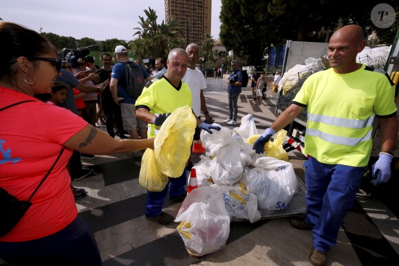 Exclusif - Le prince Albert II de Monaco a participé le 21 septembre 2019 à la première édition en principauté du World CleanUp Day, une opération de ramassage de déchets. © Jean-François Ottonello / Nice-Matin / Bestimage