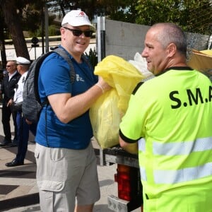 Exclusif - Le prince Albert II de Monaco a participé le 21 septembre 2019 à la première édition en principauté du World CleanUp Day, une opération de ramassage de déchets. © Bruno Bebert / Pool / Bestimage