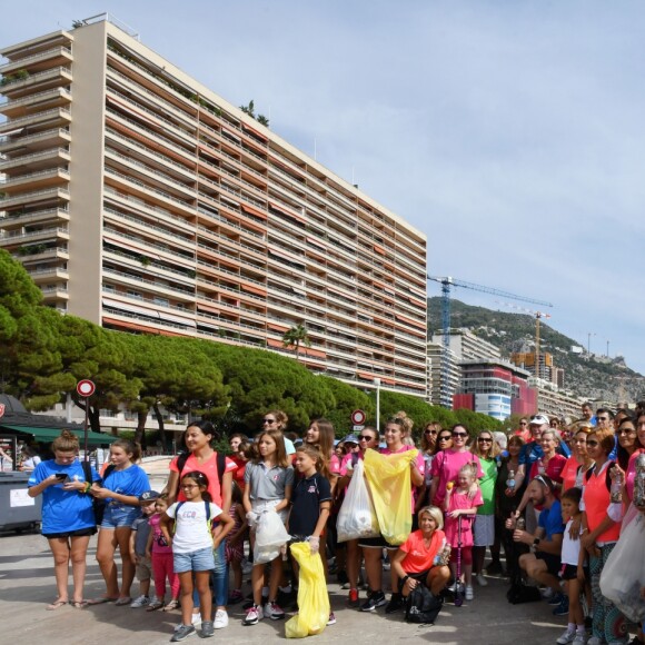 Exclusif - Le prince Albert II de Monaco a participé le 21 septembre 2019 à la première édition en principauté du World CleanUp Day, une opération de ramassage de déchets. © Bruno Bebert / Pool / Bestimage