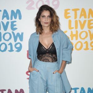 Laetitia Casta assiste à l'Etam Live Show 2019 au Stade Roland Garros à Paris le 24 septembre 2019. © Rachid Bellak / Bestimage