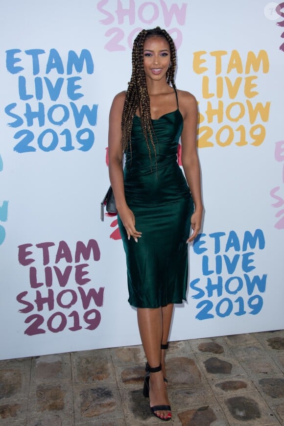 Flora Coquerel assiste à l'Etam Live Show 2019 au Stade Roland Garros à Paris le 24 septembre 2019. © Rachid Bellak / Bestimage