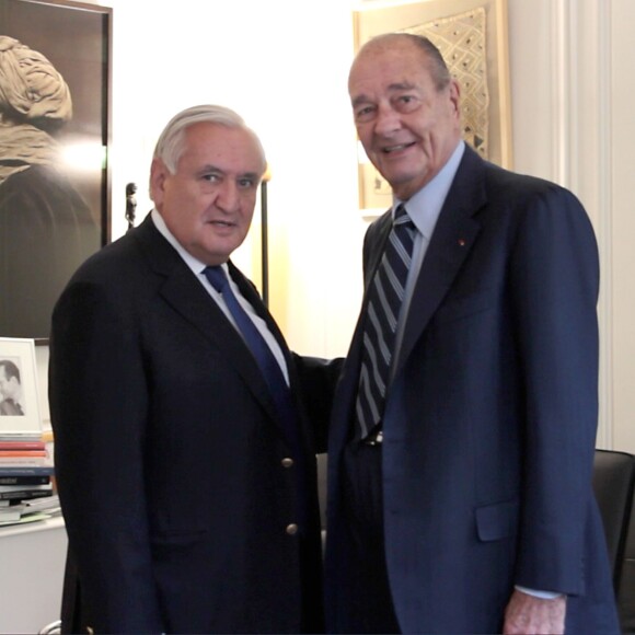 Exclusif - Jean-Pierre Raffarin et Jacques Chirac - Tournage dans les bureaux de Jacques Chirac du documentaire "Jean-Pierre Raffarin : l'autre force tranquille" de Cyril Viguier, le 9 décembre 2014.