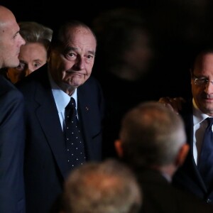Jacques Chirac et Francois Hollande - Cérémonie de remise du Prix pour la prévention des conflits de la Fondation Chirac au musée du quai Branly. Paris, le 21 Novembre 2013.
